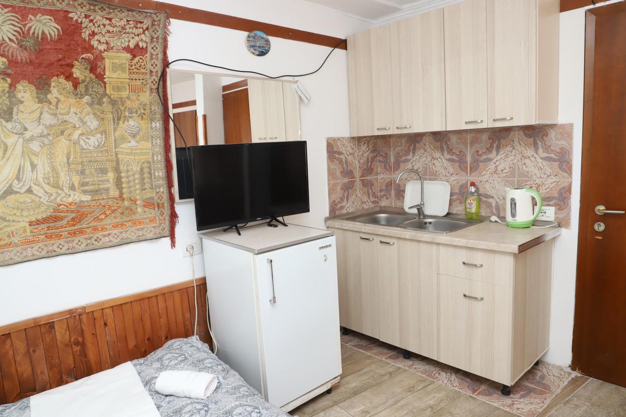 Elvi Aerd Apartment Berat Exterior foto